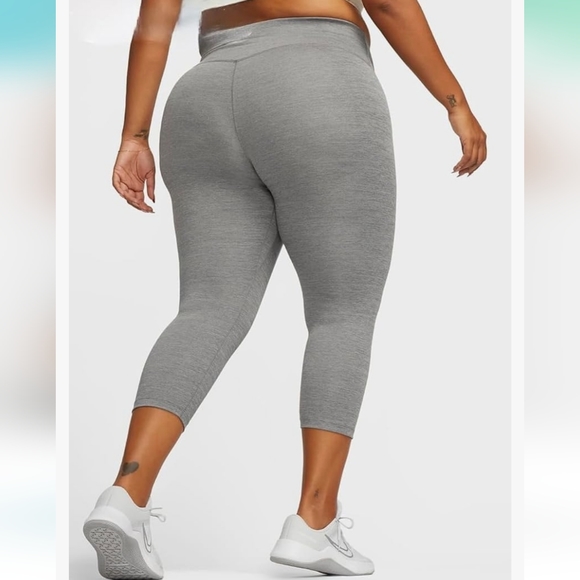 NWT Women's Nike One Mid-Rise Crop Leggings - Picture 6 of 8
